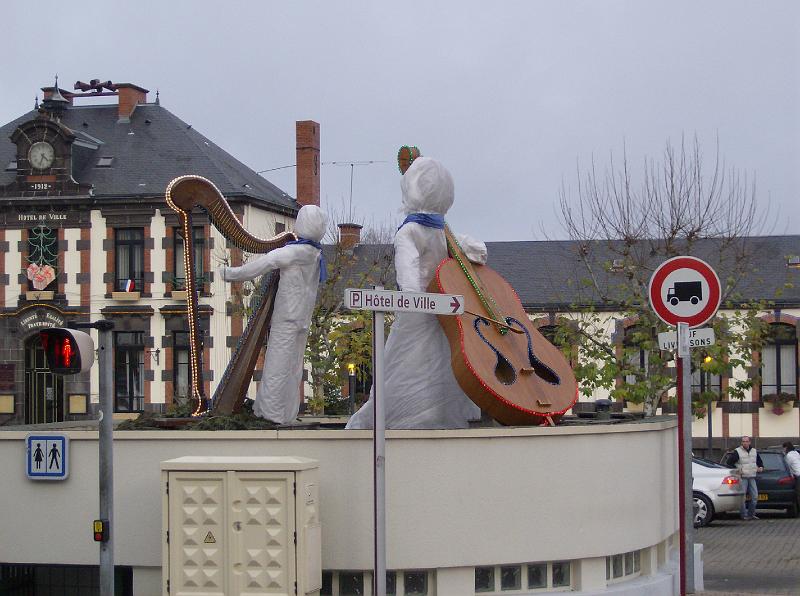 Décoration place de la mairie.JPG